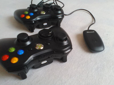 Xbox 360 vezetéknélküli vezérlő és vevő a párosító gombbal